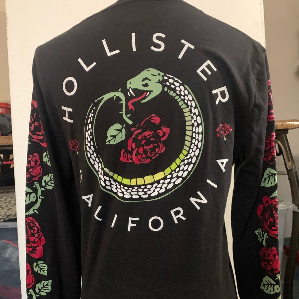 Hollister XS black long sleeve cotton T-shirt